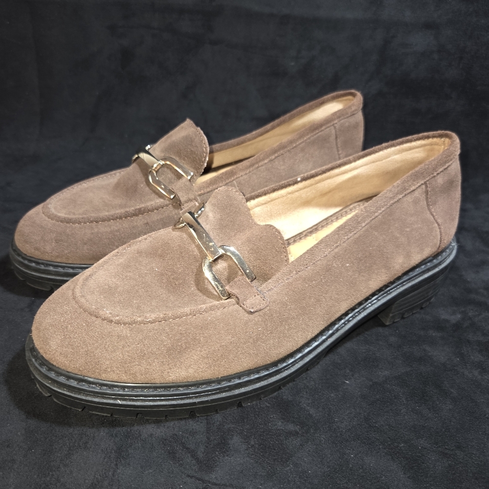 Kelley & Katie Maddie Lugg Sole Gold Buckle Brown Suede Loafers Slip On Sz 9.5M